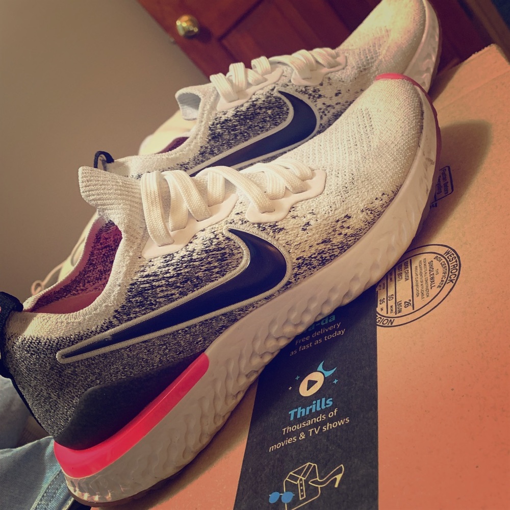 Nike Flyknit Epic React size 10